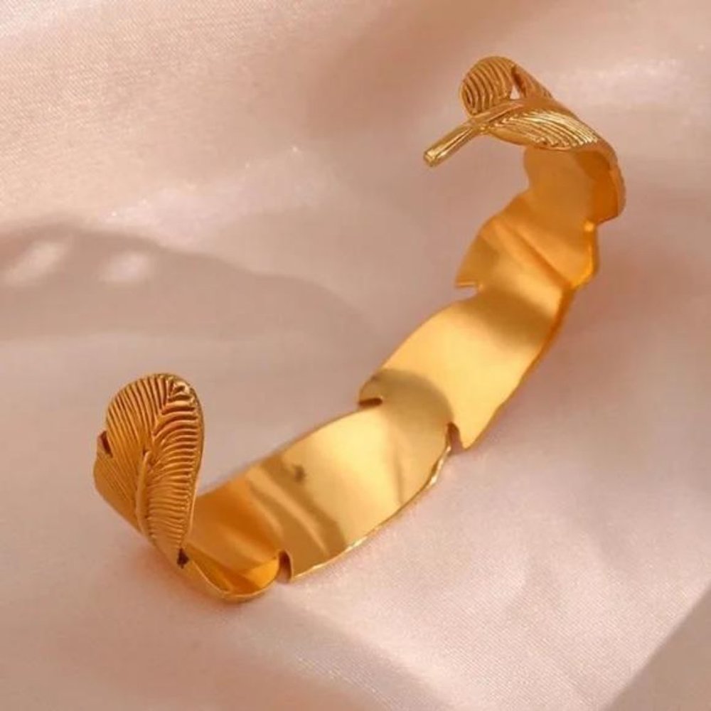 NEW 18K GOLD BANGLE CUFF LEAF BRACELET, NICE BRACELET, CUTE BRACELET - Picture 5 of 7